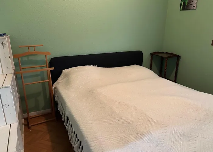 2 Pieces Pres Avec Parking Privatif - Fr-1-712-94 アパート *