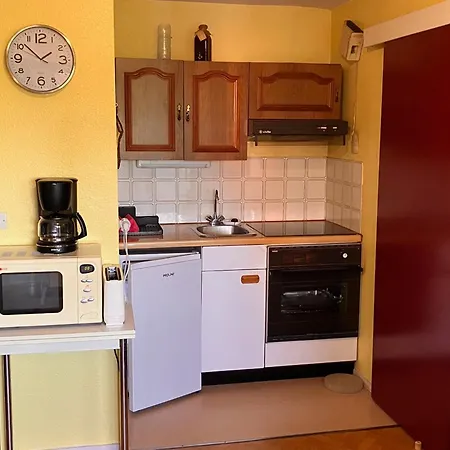 아파트 2 Pieces Pres Avec Parking Privatif - Fr-1-712-94