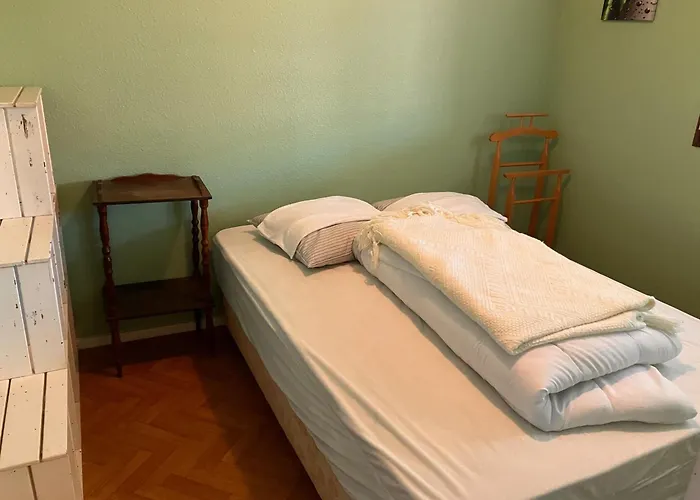 2 Pieces Pres Avec Parking Privatif - Fr-1-712-94 *