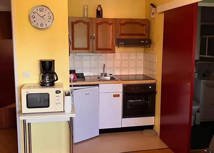 Apartment 2 Pieces Pres Avec Parking Privatif - Fr-1-712-94